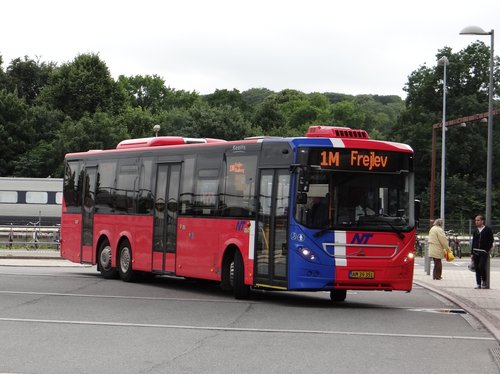 2014' Volvo 8900LE (B8RLE)