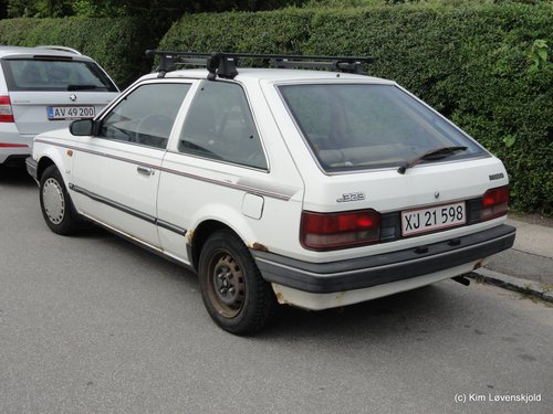 1989' Mazda 323
