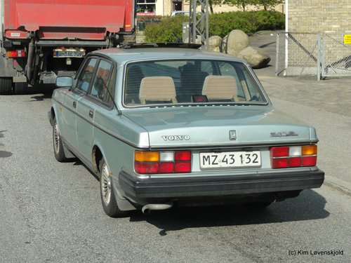 1987' Volvo 240 GL