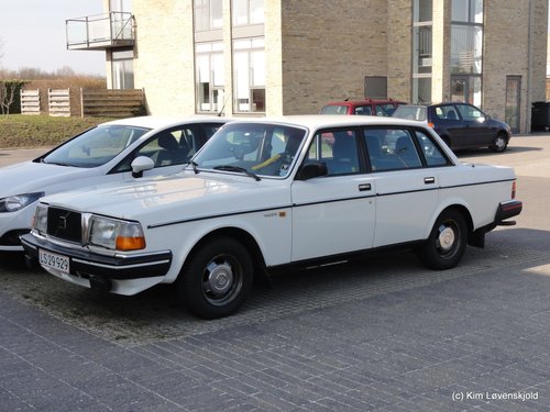 1985' Volvo 240GL