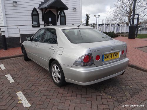 2004' Lexus IS200