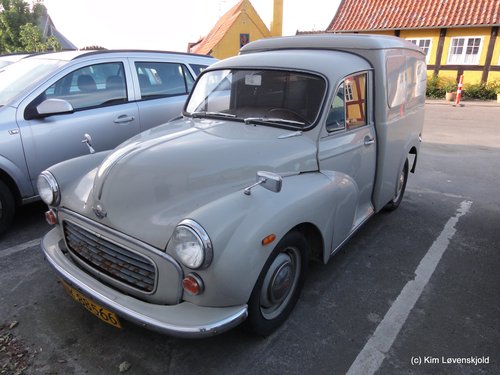 1967' Morris Minor Van
