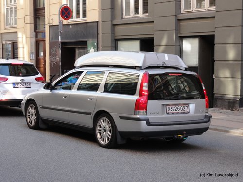 2002' Volvo V70 2,4 Aut.