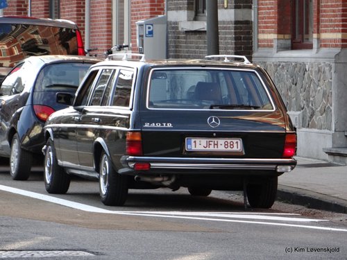 Mercedes 240TD S123