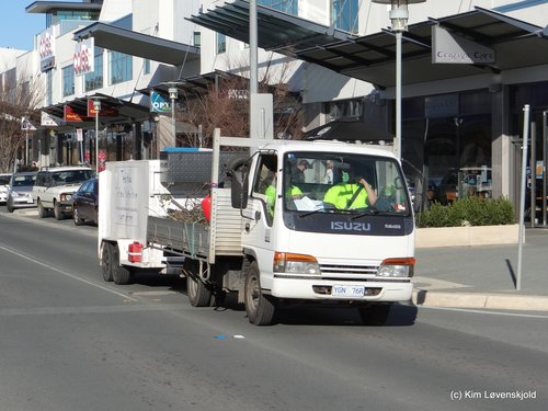2002' Isuzu NKR