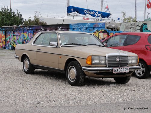 1984' Mercedes W123 Coupe