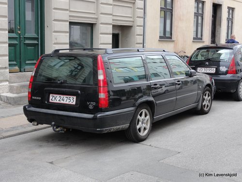 2000' Volvo V70