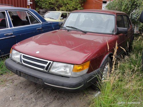 SAAB 900
