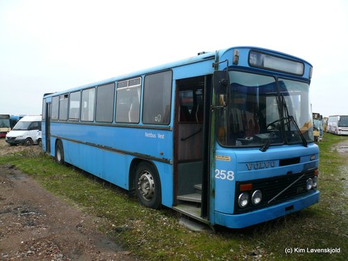 Volvo B10M Vest