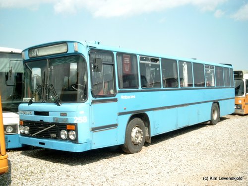Volvo B10M Vest