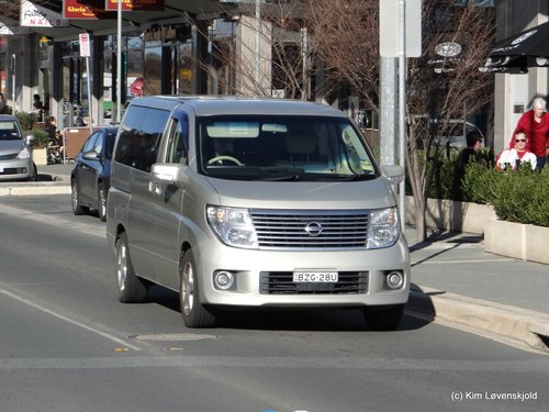 2006' Nissan Elgrand