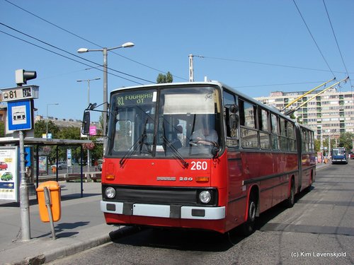 Ikarus 280T