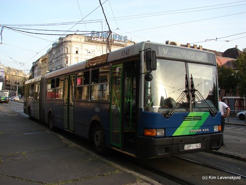 Ikarus 435