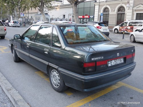 Renault 21