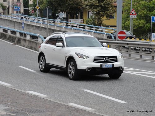 Infiniti FX