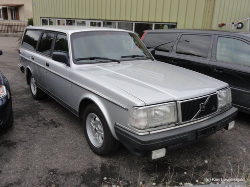 1991' Volvo 240 GL