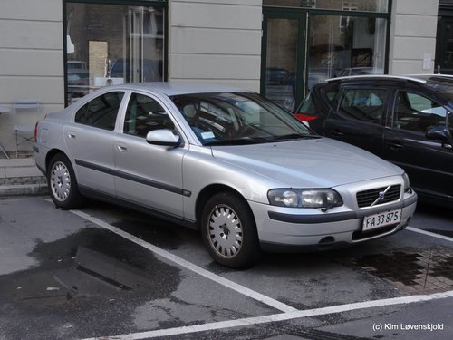 2002' Volvo S60 2,4