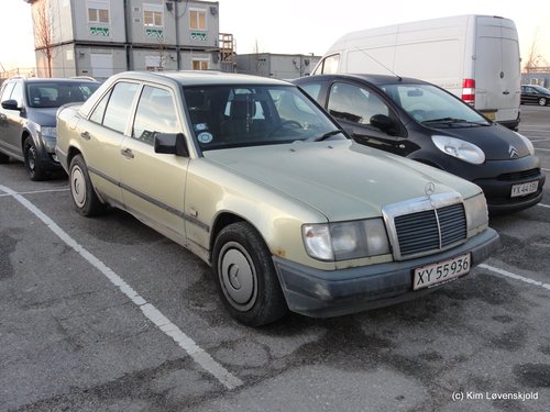 1985' Mercedes 300E