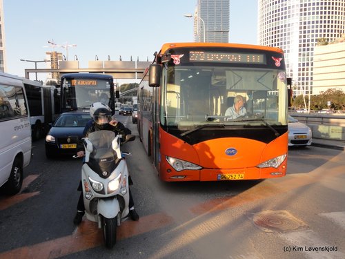 BYD e-12