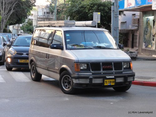 GMC Safari