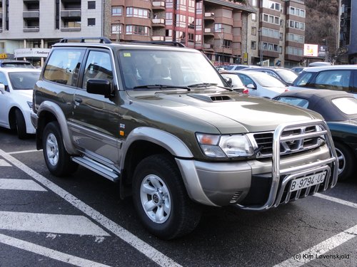 Nissan SE