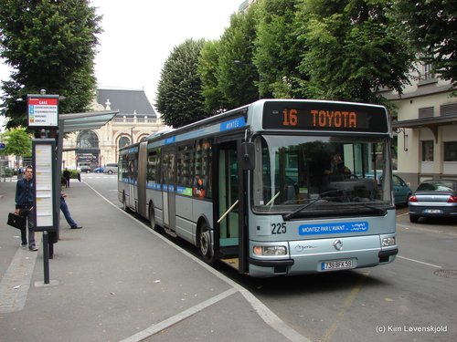 Renault Agora