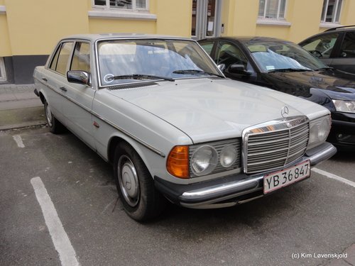 1979' Mercedes 230