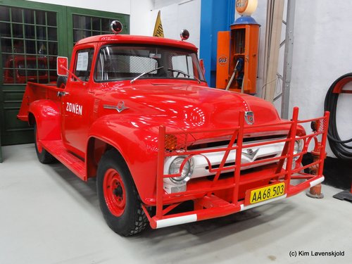 Ford F250 V8