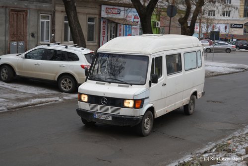 Mercedes 210D