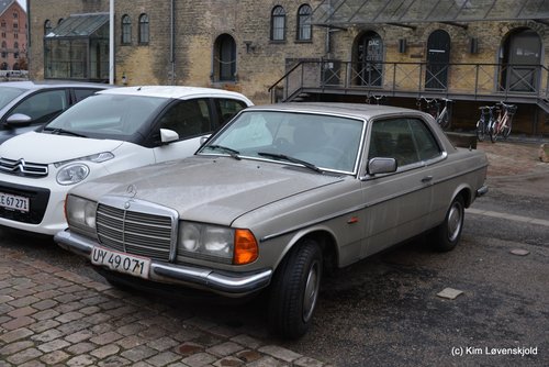 1984' Mercedes 230 CE