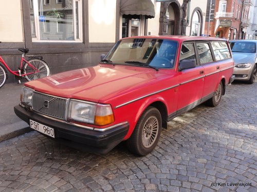 1993' Volvo 240 GL