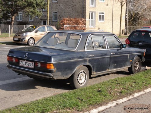 1981' Mercedes W123