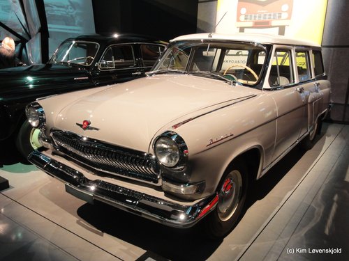 GAZ Volga 22