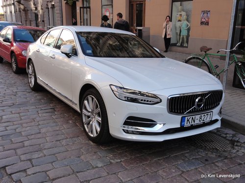 Volvo S90