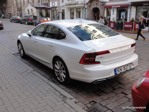 Volvo S90