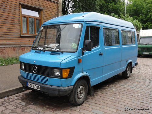 Mercedes 307D