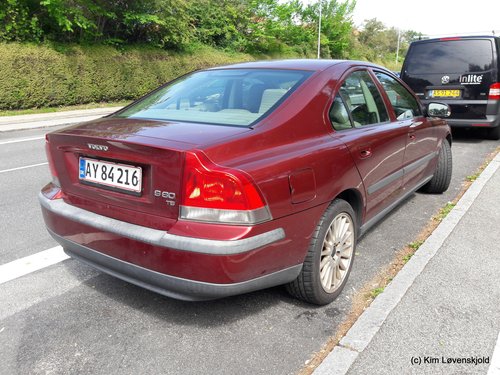 2002' Volvo S60 T5 (RHD)