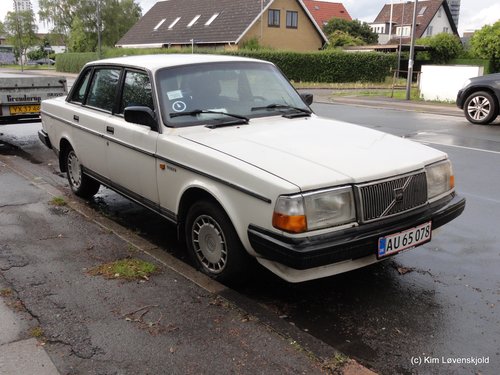 1987' Volvo 240 GL (MY88)