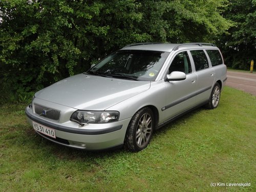 2002' Volvo V70 D5 (MY03)