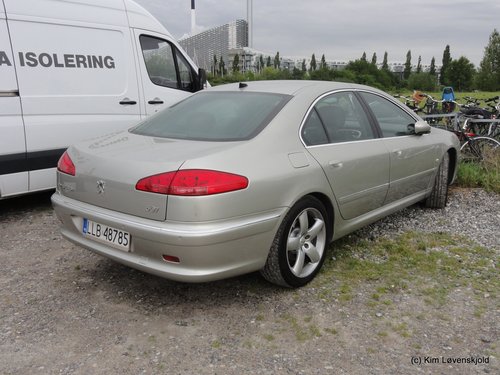 Peugeot 607