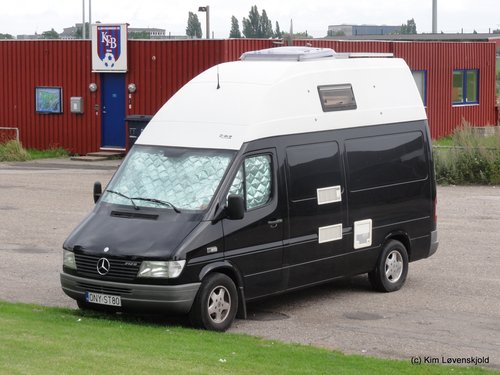 Mercedes 212D Camper