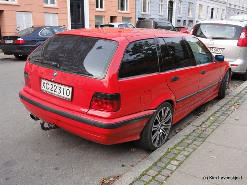 1995' BMW 320i Touring