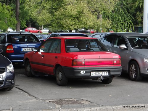 Mazda 323