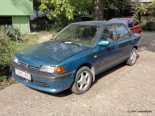 Mazda 323