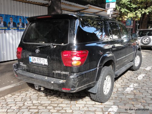 Toyota Sequoia V8 AWD
