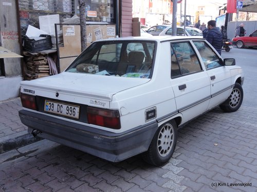 Renault 9