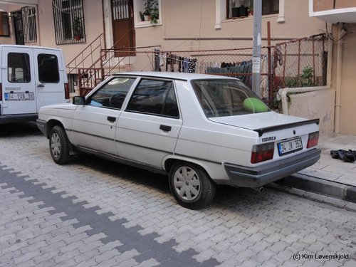 Renault 9