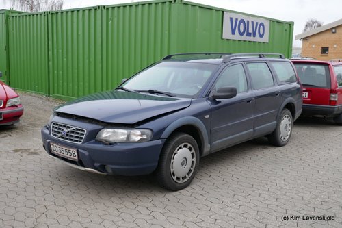 2002' Volvo V70XC 2,4T Aut.