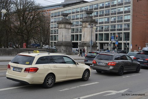 2 x Mercedes E-class