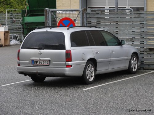 2002' Opel Omega 2,5 D aut.